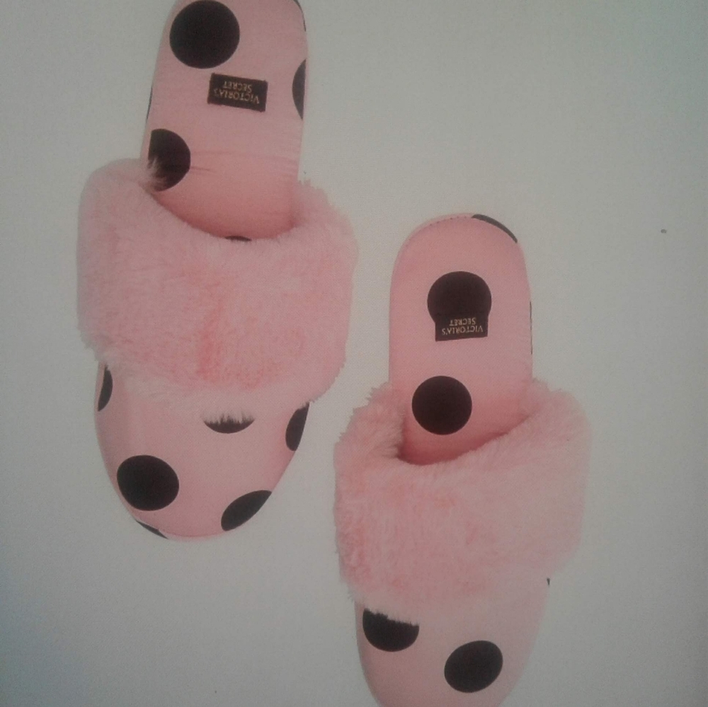 Victoria's Secret Pink Polka Dot Slippers + box - Picture 2 of 7